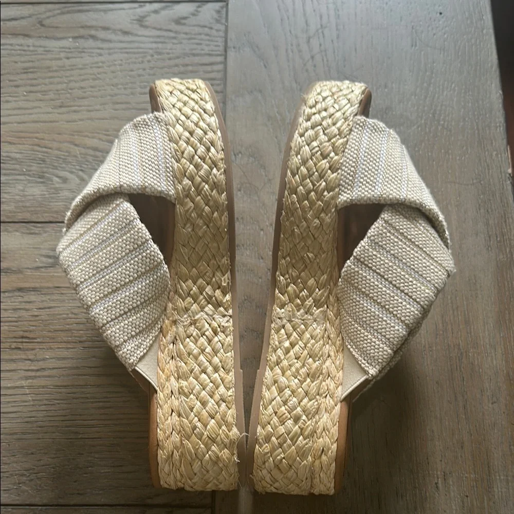 Universal Thread Cream Tan Knit Criss Cross Platform Espadrille Slide Sandals